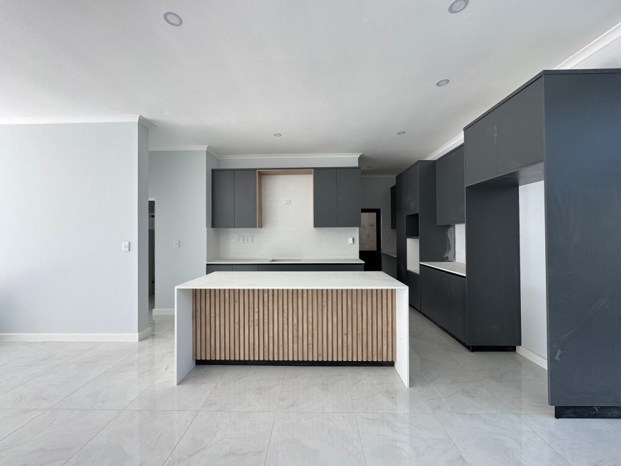 4 Bedroom Property for Sale in Sandown Western Cape